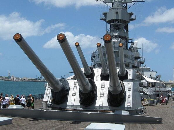 Oahu: Pearl Harbor USS Arizona Memorial & Battleship Missouri - Pearl Harbor Visitor Center First: The Film and Briefing That Put You in the Story