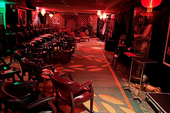 Oahu: The Magical Mystery Show! at Hilton Waikiki Beach Hotel - Levitation inches away: what makes it feel different