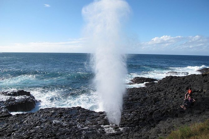 Oahu Ultimate Circle Island Tour Full Day Experience - Halona Blowhole and Kaiwi Shoreline: wave watching with postcard timing