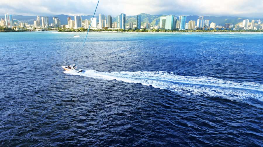 Oahu: Waikiki Parasailing - What You Get in the Sky Over Waikiki and Diamond Head