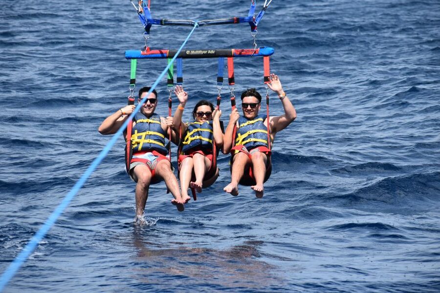 Oahu: Waikiki Parasailing - Simple Tips to Make Check-In and the Flight Stress-Free