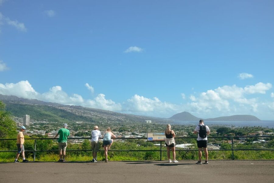 Oahu: Waikiki Trolley Hop-on Hop-off All-Line Pass - Green Line: Diamond Head access plus KCC Farmers Market