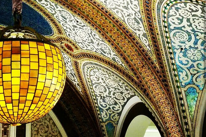 Original Chicago Architecture Interiors Tour: Dazzling Interiors - The guides: what you should look for in the way they lead