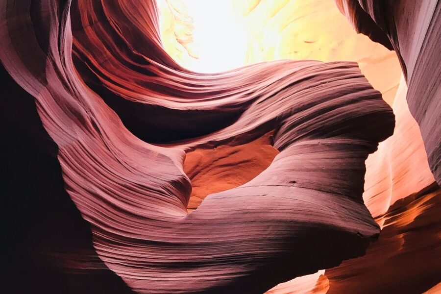 Page: Lower Antelope Canyon Entry and Navajo Guided Tour - Lower Antelope Canyon, Hasdeztwazi, and why the light changes so fast
