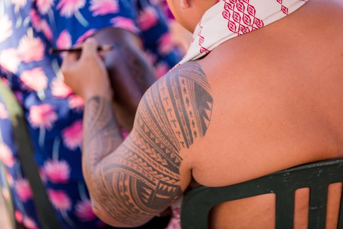 Paradise Cove Luau - Dinner at Paradise Cove: what you should expect and how it fits the show