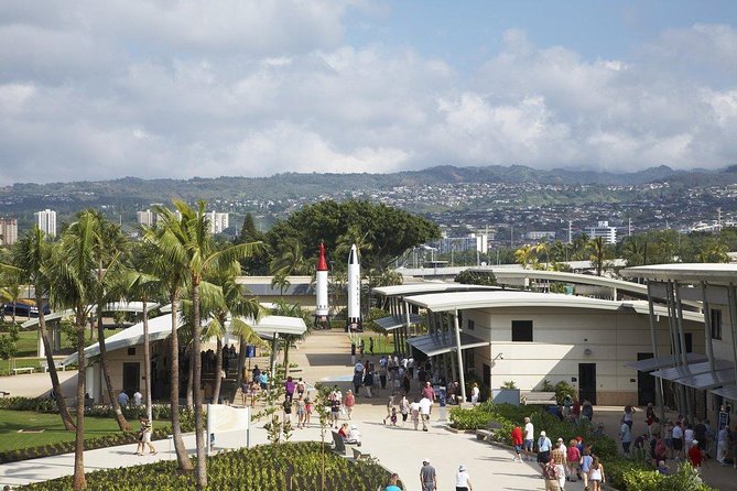 Pearl Harbor Arizona Memorial - Honolulu Tour - Submarine Access - Punchbowl National Cemetery: Quick, Quiet, and Heavy in the Best Way