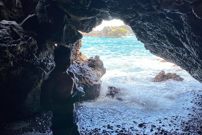 Rainforest Tour to Hana and Beyond - The Halfway to Hāna fruit stand break you will remember