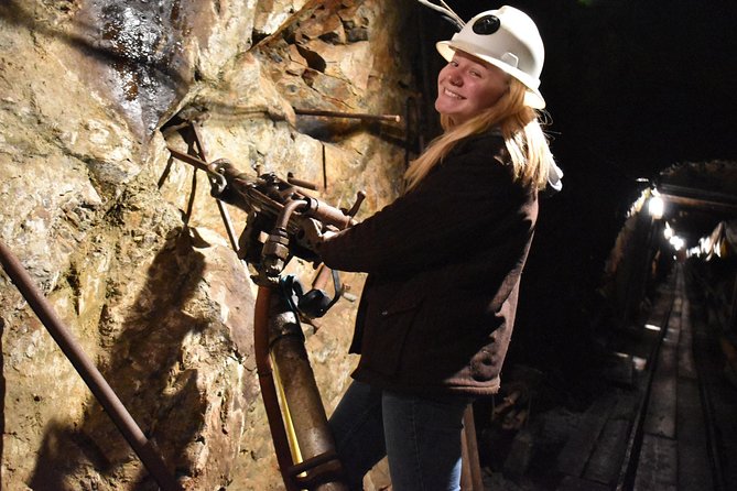 Real Gold Mine Tour with, gold panning and more - The guides: why names like Michael and Keith matter here