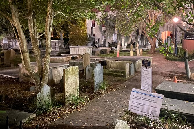Real Hauntings of Charleston! (Small Group Ghost Tour) - Pace, Shoes, and Night Comfort Tips That Actually Matter