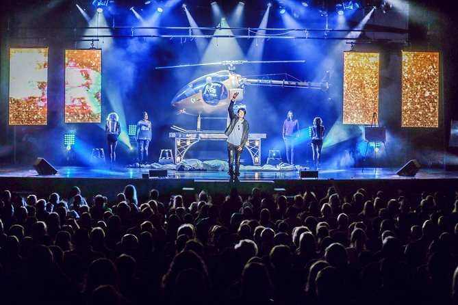 Reza Edge of Illusion Show in Branson - The show itself: mind-bending illusions with comedy and stagecraft