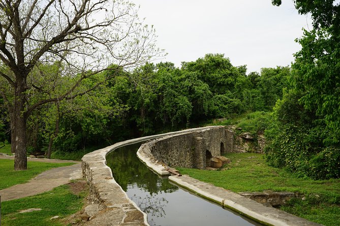 San Antonio Missions UNESCO World Heritage Sites Tour - The Espada Aqueduct: the 5-minute waterworks moment