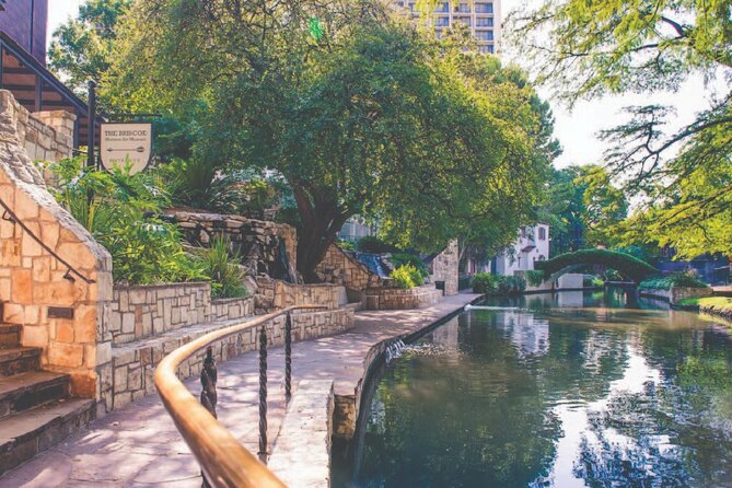 San Antonio Premium City Tour with Alamo & River Walk Cruise - Stop 1: San Antonio River Walk Cruise and Getting Your Bearings Fast
