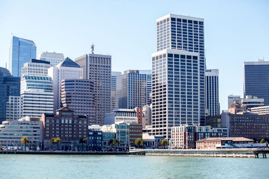 San Francisco: Bridge to Bridge Cruise (90-minutes) - Headphone audio in 16 languages, and how to make it work