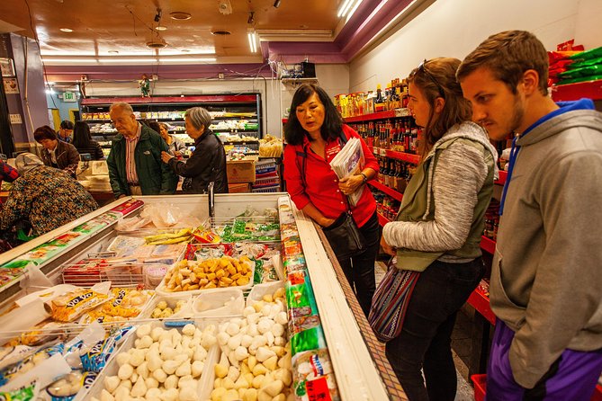San Francisco Chinatown Walking Tour - Golden Gate Fortune Cookies Co: watching the making, then tasting
