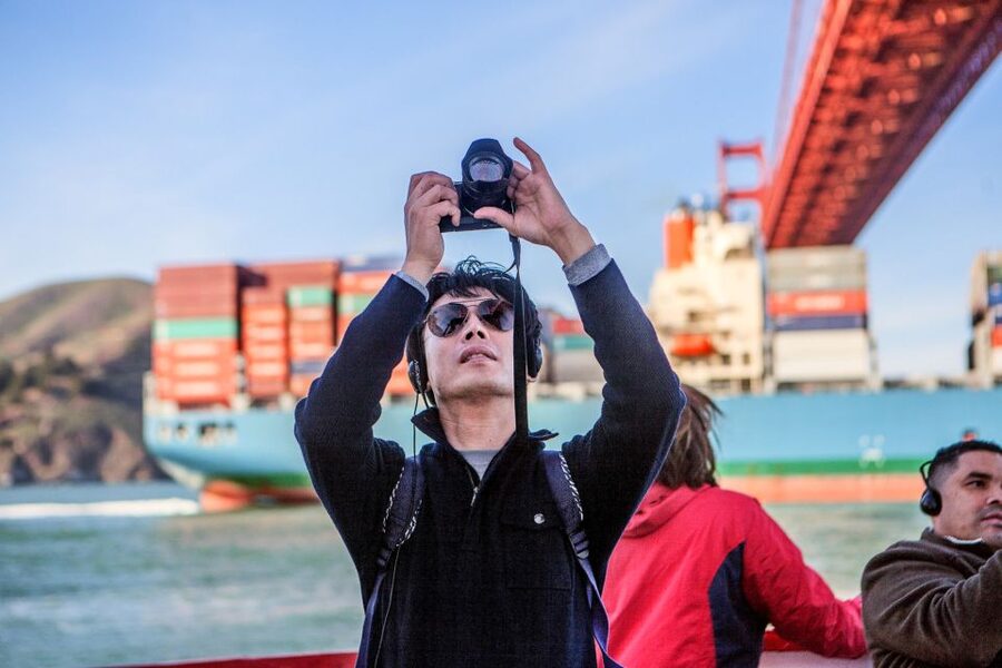 San Francisco: Golden Gate Bay Cruise - Sailing under the Golden Gate Bridge, how to pick your side and your comfort