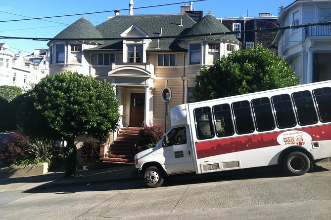 San Francisco Movie Sights City Tour - Movie clips on the bus: how the tour makes scenes click