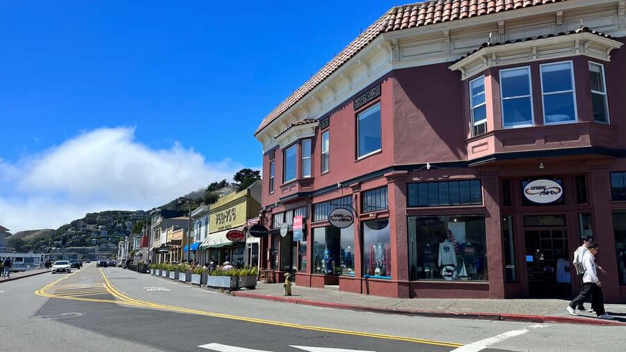San Francisco: Muir Woods & Sausalito Tour with Ferry Option - Sausalito in 60 Minutes: Waterfront Views and Floating Homes