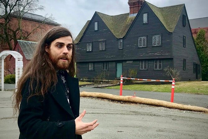 Satanic Salem Walking Tour - Stop-by-stop, what the 90 minutes feel like on the ground