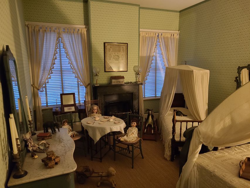 Savannah: Ghosts and Gravestones Tour with Low House Entry - A Night Trolley Ride Built for Ghost Stories, Not Just Sightseeing