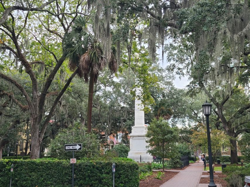 Savannah: Old Town Hop-On Hop-Off Trolley Tour - Conductors matter: how the narration can shape your day