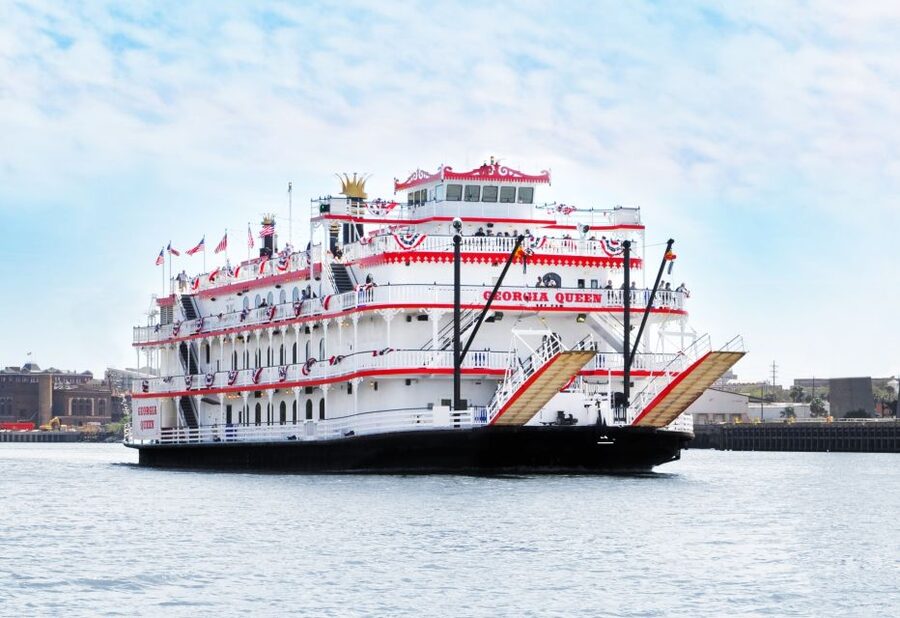 Savannah: Riverboat Narrated Harbor Sightseeing Cruise - Old Fort Jackson and That Original Artillery Piece for Photos