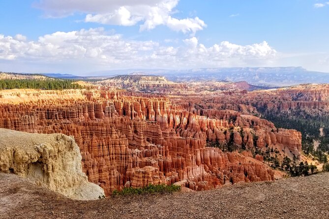 Scenic Tour of Bryce Canyon - What to Bring (So You Actually Enjoy the Day)