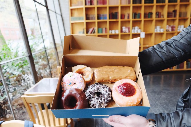 Seattle Delicious Donut Adventure & Walking Food Tour - Stop 1: Top Pot Doughnuts Gets You Rolling