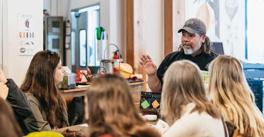 Seattle: Pike Place Market Chef-Guided Food Tour - What to bring and how to get ready for a fast market walk