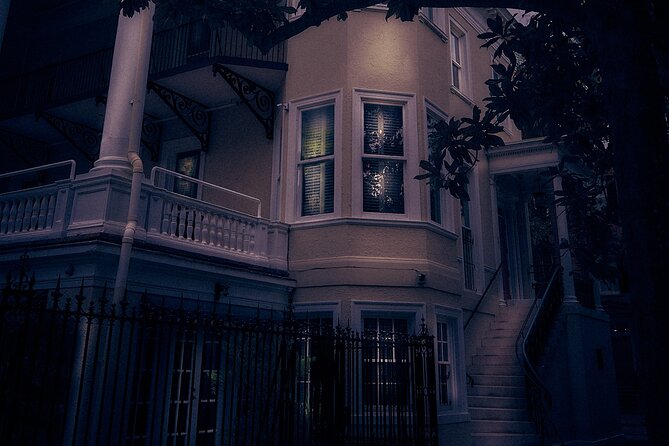Sixth Sense Savannah Ghost Tour - The city’s original square: Savannah built on top of its dead