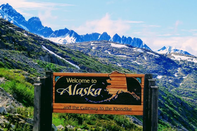 Skagway Shore Excursion: White Pass Summit and Skagway City Tour - Getting to the start point, and why your passport matters
