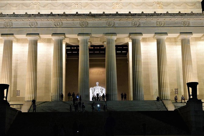 Small Group National Mall Night Tour with 10 Top Attractions - U.S. Capitol, Reflecting Pool, Jefferson, and MLK: the Tidal Basin evening circuit