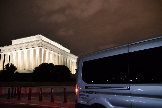 Small Group National Mall Night Tour with 10 Top Attractions - Small-group setup: 12 per van, 48 max, and why that matters on the National Mall