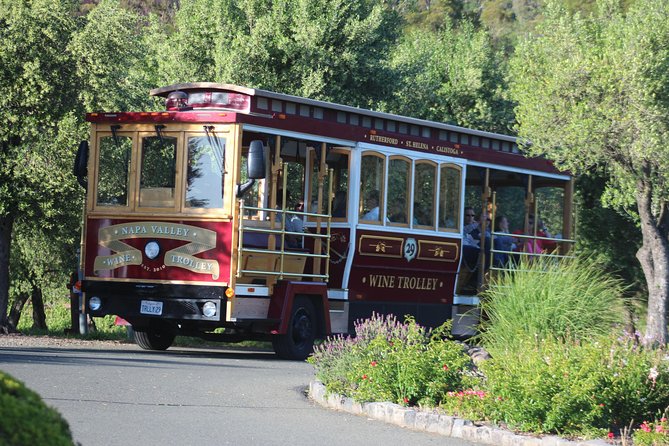 Sonoma Valley Open Air Wine Trolley Tour - Lunch in the middle, and why that timing helps