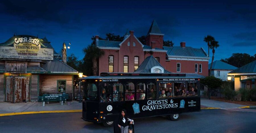 St. Augustine: Ghosts and Gravestones Old Town Trolley Tour - Key things that make this trolley ghost tour work