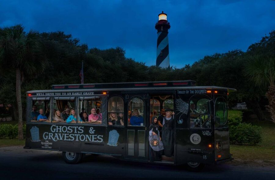St. Augustine: Ghosts and Gravestones Old Town Trolley Tour - The 80-minute format: how the trolley keeps it easy