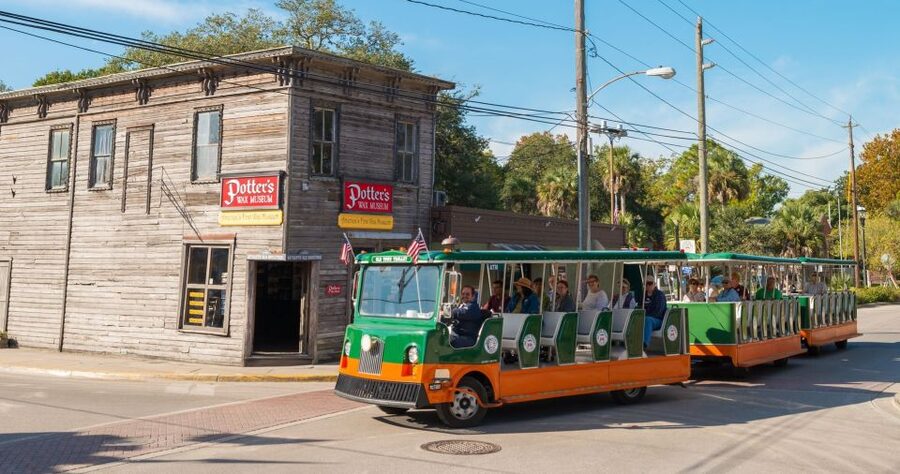 St. Augustine: Hop-on Hop-off Trolley Tour with Museum Entry - Churches, mansions, and museums: Flagler-era and beyond