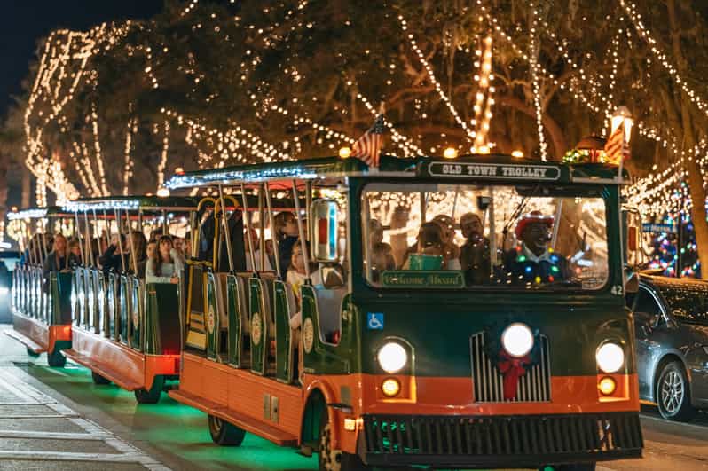 St Augustine: Nights of Lights Trolley Tour - The big show: 3 million lights along nearly 20 blocks