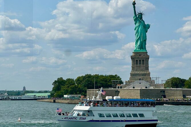 Starship Landmark 90 Minute Sightseeing Cruise - Liberty Island Photo Time: Great Views Without Leaving the Boat