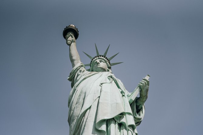 Statue of Liberty and Ellis Island Guided Tour with Ferry - Battery Park Start: Getting Oriented Before You Step On the Ferry