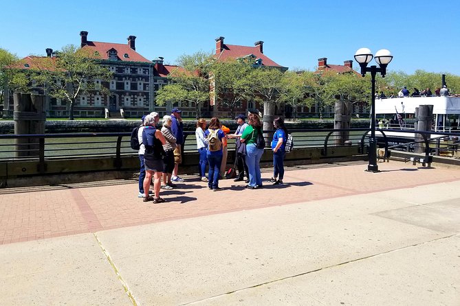 Statue of Liberty and Ellis Island Tour - Key points