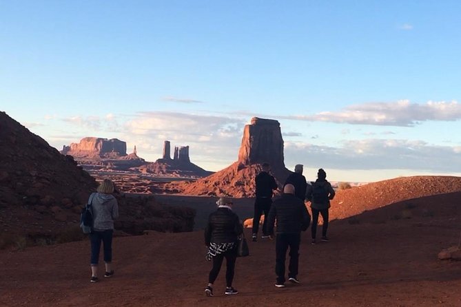 Sunset Tour of Monument Valley - Why this sunset tour beats the usual Monument Valley drive