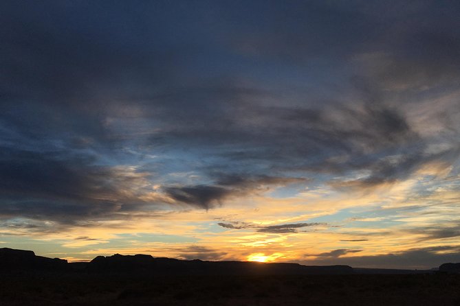 Sunset Tour of Monument Valley - Stop-by-stop: your 3 hours from Mitten View to North Window