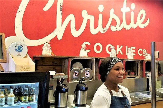 Taste of Nashville Food & Sightseeing Tour - Sightseeing Between Bites: Capitol Views, River Pass-By, and Neighborhood Feel