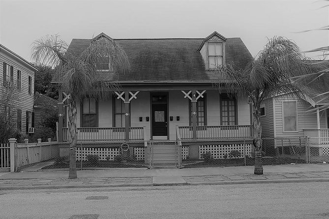 The Historic Galveston Ghost Tour - Stop by Stop: Ashton Villa, Adams League Mansion, Avenue M, and the Mansard House Stories