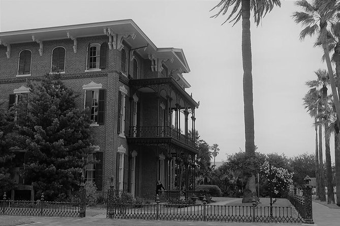 The Historic Galveston Ghost Tour - The Best Part: Storytelling That Blends History and Atmosphere