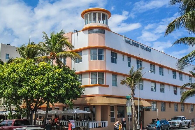 The Official Art Deco Walking Tour by The Miami Design Preservation League - Starting at the Art Deco Welcome Center: gift shop, mission, and museum time