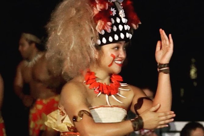 Toa Luau at Waimea Valley, Oahu - Fire knife dancing, rain plans, and how to dress for real life