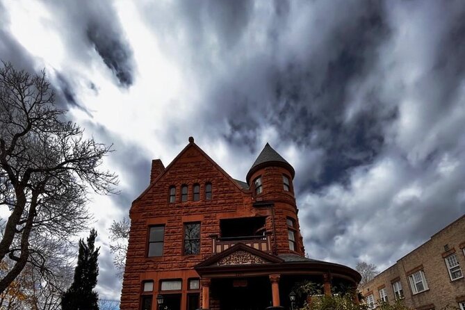 Twilight Ghost Tour - Poets Row on the Mark Twain block: Art Deco charm and Capitol views