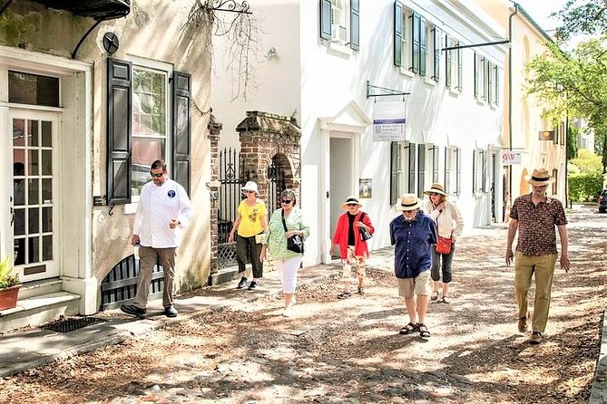 Undiscovered Charleston: Half Day Food, Wine & History Tour with Cooking Class - Group Size, Walking Pace, and Physical Comfort