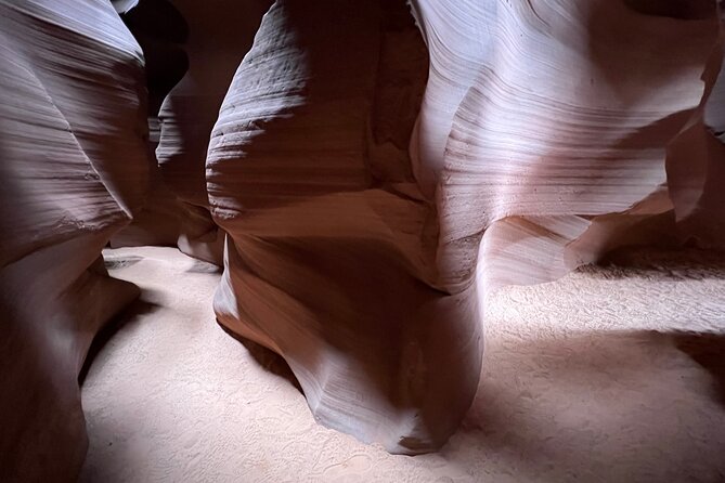 Upper Antelope Canyon Tour-AACT - Crowd level and pacing: where it can feel magical or rushed